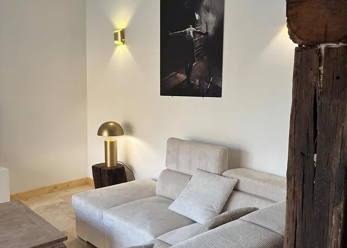 Holiday home Domaine De Tincourt, Authentic Champagne House *