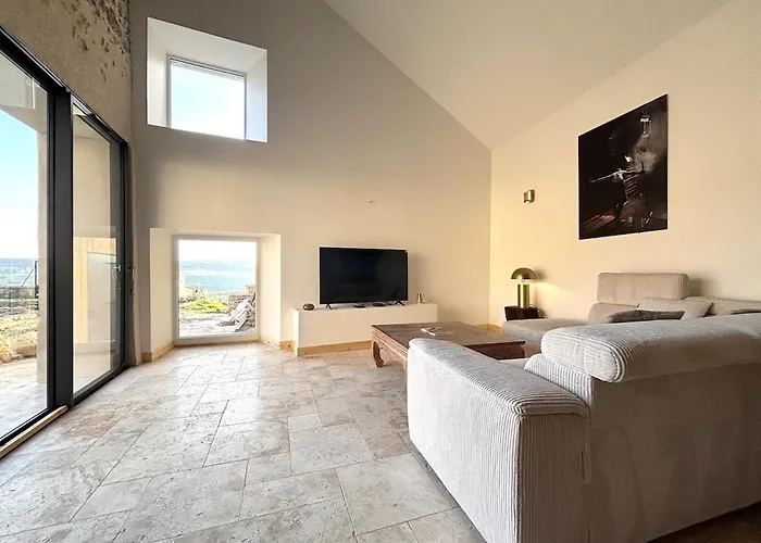 Holiday home Domaine De Tincourt, Authentic Champagne House Venteuil