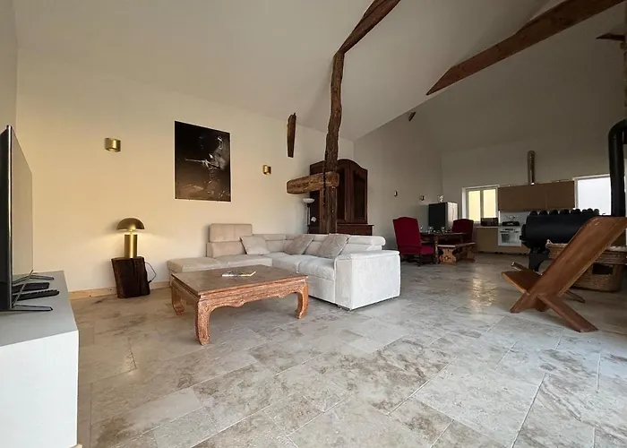 Holiday home Domaine De Tincourt, Authentic Champagne House