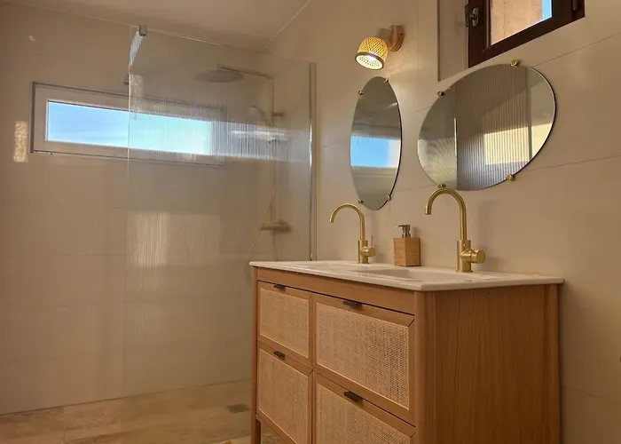 Holiday home Domaine De Tincourt, Authentic Champagne House *