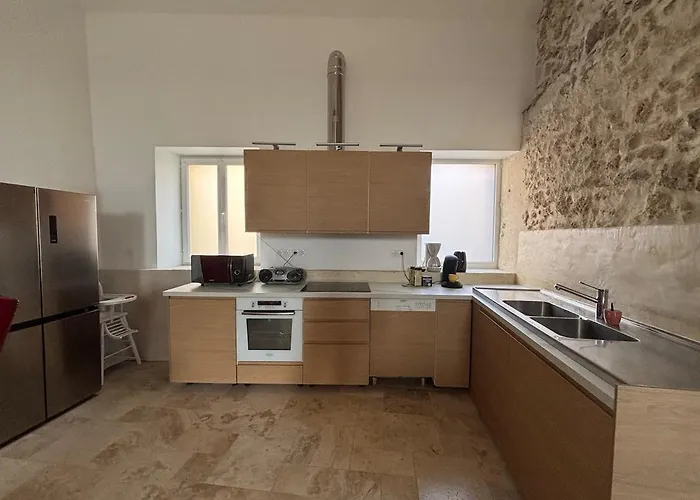 Holiday home Domaine De Tincourt, Authentic Champagne House *